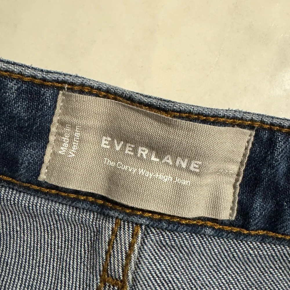 The Curvy Way Jean Everlane - Picture 3 of 6